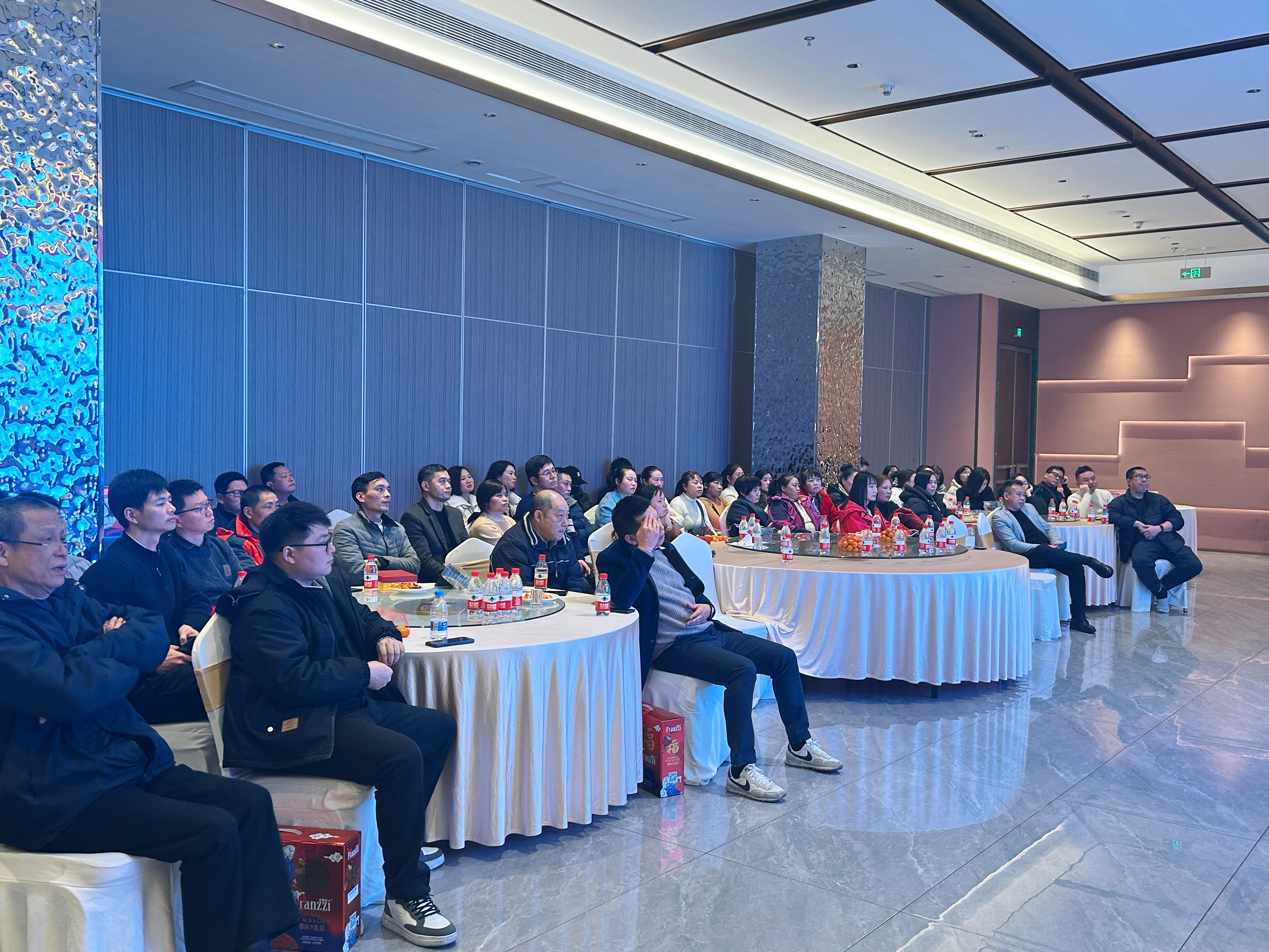 新出发点 新征程 | 莱斯特2024年度总结大会暨颁奖仪式美满闭幕